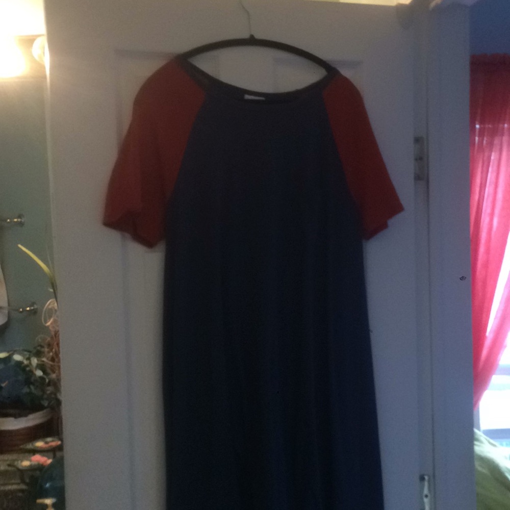 Lularoe L Carly